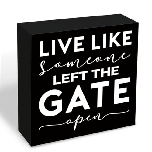 Home Solid Wood Sign Live Like Someone Left The Gate Open Rustic Farmhouse Decor Square Design Wooden Plaque For Living Room Entryway Coffee Table Bookshelf Home Decoration 5.1x5.1 Inch