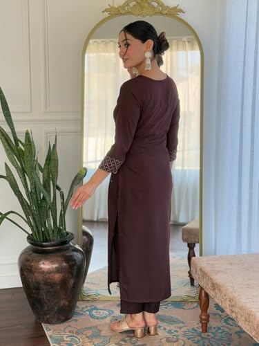Image of Naixa Women's Rayon Slub Embroidered Straight Kurta with Pant and Dupatta Sets (Available in Plus Size) (NX-675)