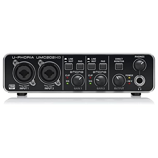 3 - Behringer UMC202HD
