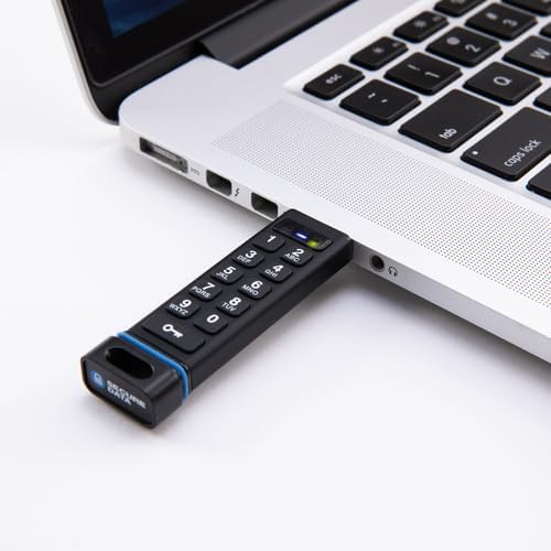 Miniatura 4 de SecureData SecureUSB KP 64GB Unidad flash USB 3.0 cifrada por hardware, FIPS 140-2, nivel 3, desbloqueo a través del teclado compatible con AAA,
