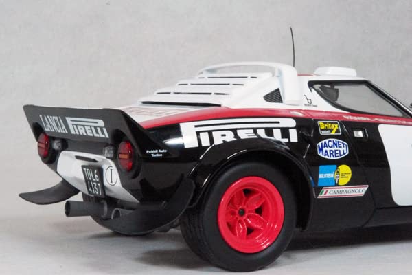 1/18 ランチア ストラトス HF / 優勝車 ピレリー #1ヴァルターロール Amazon.co.jp: 1/18 ランチア ストラトス HF/優勝車 ピレリー #1