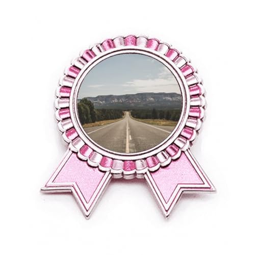 Broche rose en métal taille M pour accessoiriser vos tenues de voyage