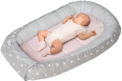 Medi Partners Babynest Nestchen für Neugeborene - 100x60x15 Babynestchen Baby zweiseitg Nest Bett 100% Baumwolle Minky Kuschelnest tragbar (graue Sternen mit Hellrosa Minky)