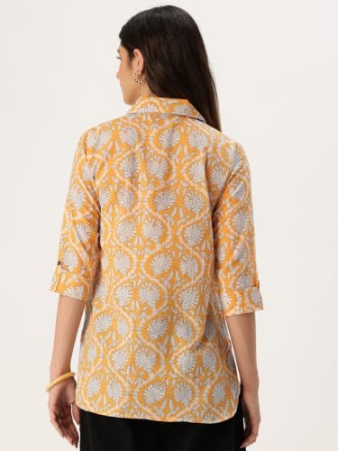 Image of Classic collared cotton shirt with 3 /4 sleeve for a timeless casual look