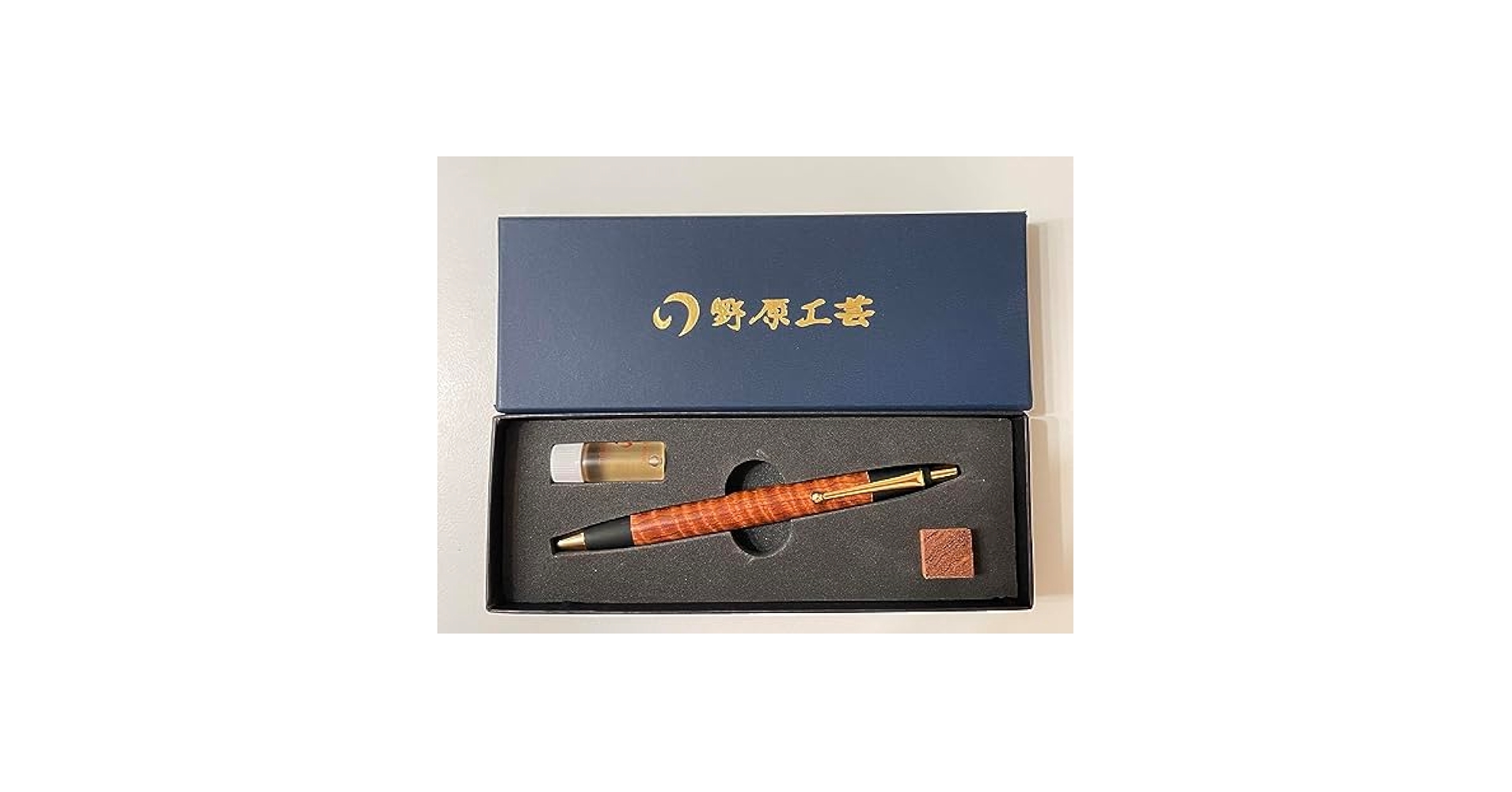 【本店限定・希少新型】野原工芸 ボールペン（本花梨虎杢） 本店限定・希少新型】野原工芸 ボールペン（本花梨虎杢） - メルカリ