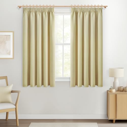 MRTREES Cortinas Salon Modernas 2 Piezas Beige Galleta Opacas para Rieles con Ganchos Cortina Cortas 140x160cm (An x Al) Térmica Aislante Frío y Calor para Dormitorio Juvenil, Cocina, Comedor