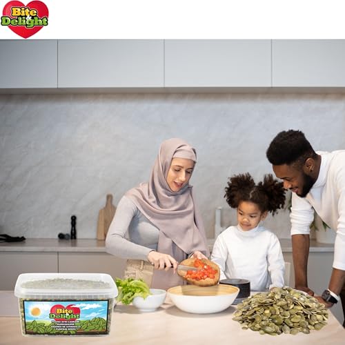 Bite & Delight Kürbiskerne Geschält - Ungesalzen Ungeröstet - Knackige Kürbiskerne - Schalenlos zum Knabbern - Kürbis Kerne Roh ohne Schale - Vegan in Rohkostqualität - Eiweißquelle - 1,5kg