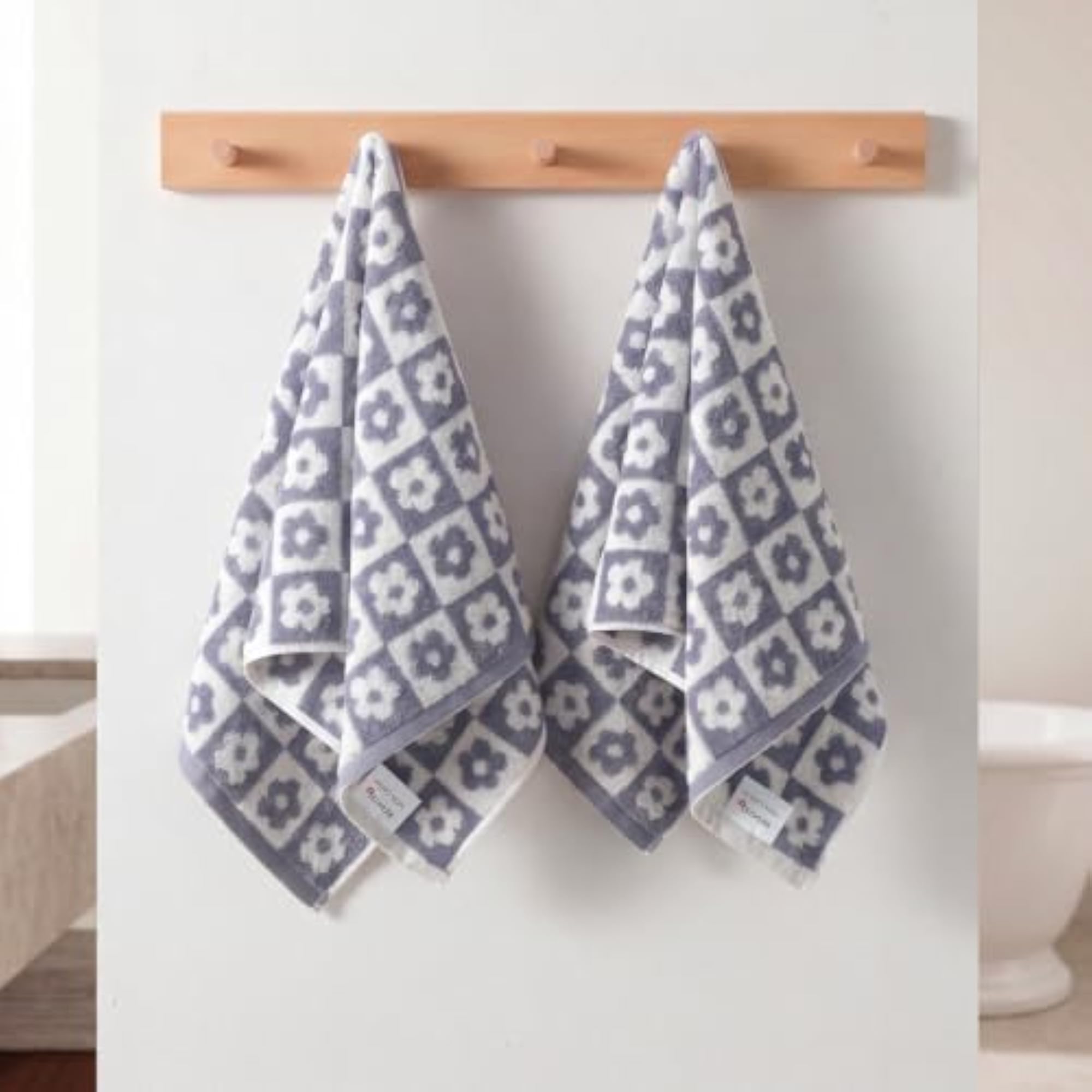 2 Pack Floral Hand Towels for Bathroom, 100% Cotton