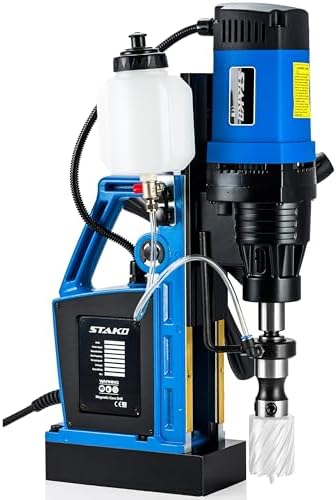 Robuste Magnetbasis der STAKO Magnetbohrmaschine in Aktion