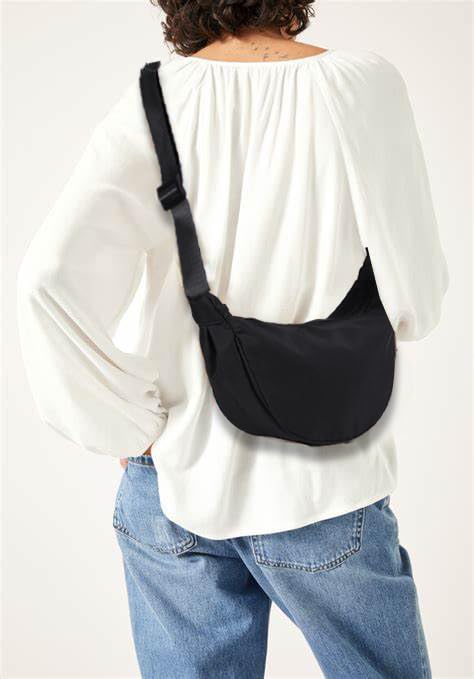 Dumpling Bag for Women, Crescent Crossbody Bags,Travel Nylon Moon Purse Bag,Small and Lightweight Sling Bags3