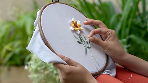 Image of Embroidery Hoop Frames by Celley, Vintage Faux Wood Design, 4 Pcs (5.9 Inches)