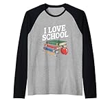 Célébrez votre passion pour l'apprentissage avec ce charmant design comprenant une pile de livres colorés, une pomme rouge classique et un crayon. Parfait pour les étudiants et les enseignants.