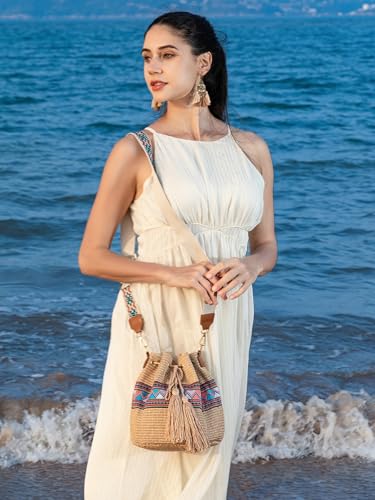 2025 Summer Straw Bucket Bag Women Woven Crossbody Bag Woven Texture Wide Shoulder Strap Beach Vacation Tassel Tote3