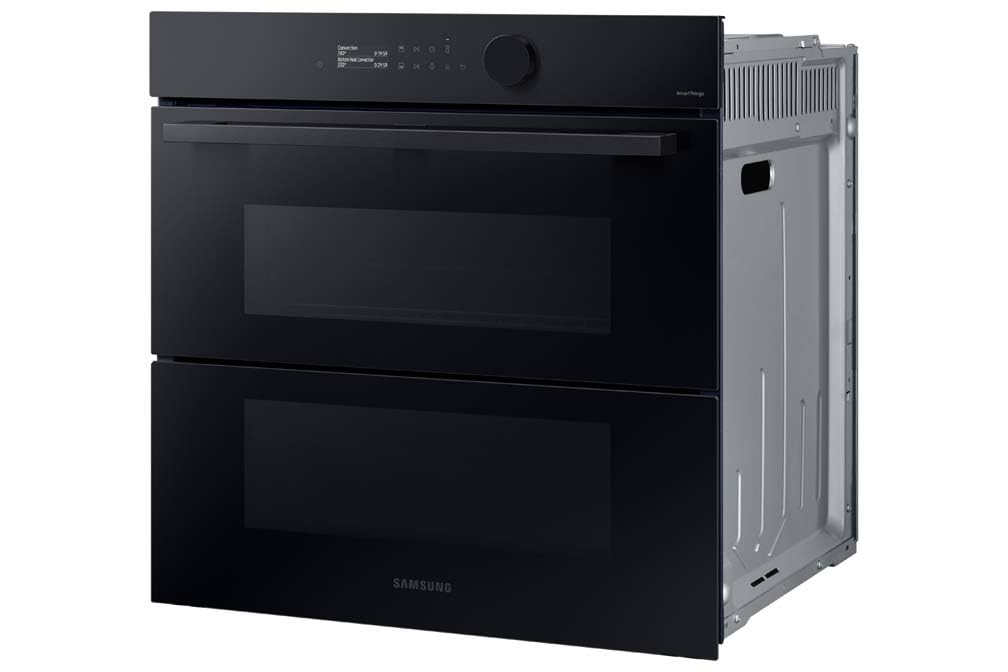 Samsung Series 5 Dual Cook Flex Smart Oven with Pyrolytic Cleaning & Air Fry, Colour: Clean Black, NV7B5750TAK — view 5