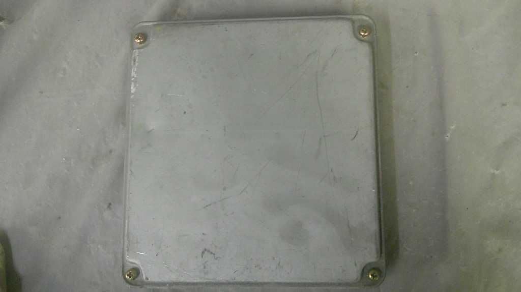 Engine ECM Control Module 2WD Fits 1999 99 Compatible with Toyota Tacoma 89661-04470 8966104470