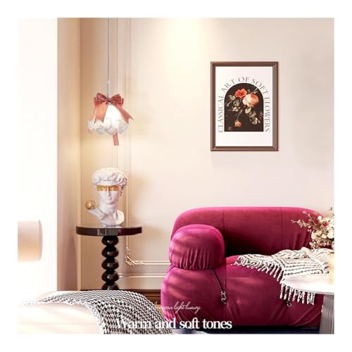 Lámpara de techo con diseño floral para transformar la decoración de una habitación infantil 6