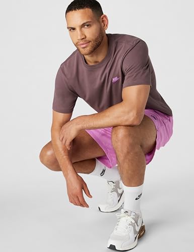 Image of Nike Men's Sportswear Club T-Shirt