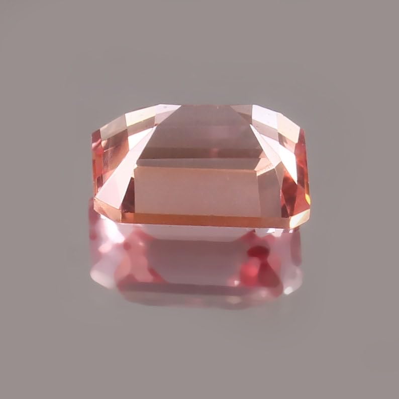 Gemme morganite taillée pour sublimer vos bagues et colliers faits main