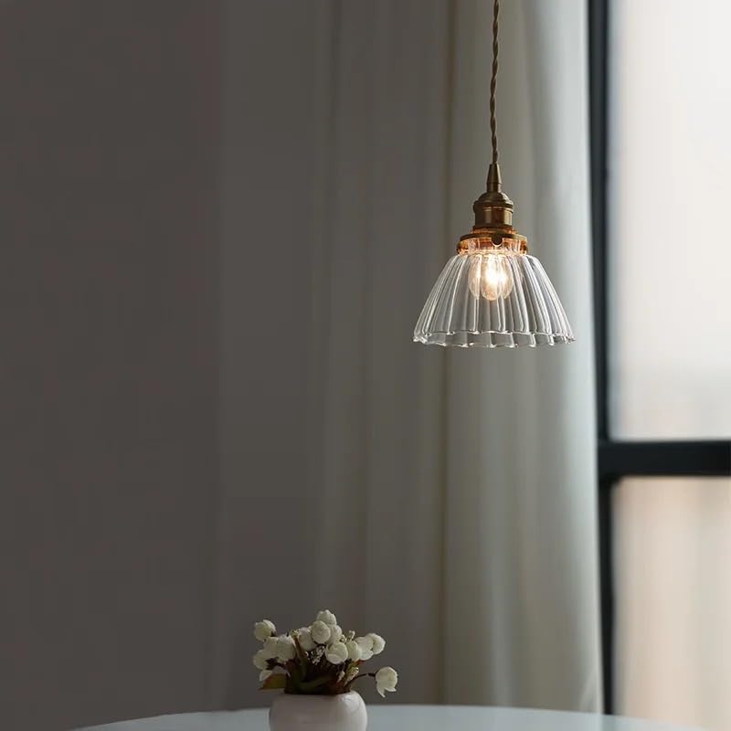 Lustre en verre suspendu pour illuminer le salon ou la cuisine