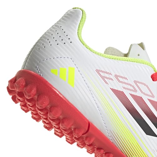 adidas Tênis de futebol unissex infantil F50 Club Turf, Branco/preto/amarelo solar, 1 Little Kid