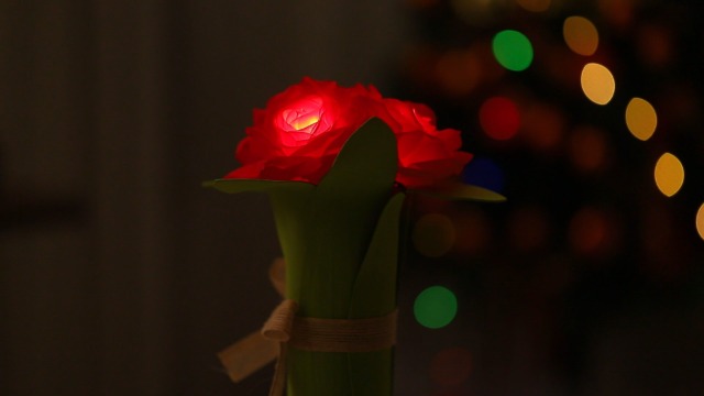 Image of Red Rose Flower Night Light Gifts for Womens, Christmas Day Gifts for Mom Women Wife Friends Her Christmas Anniversary Birthday Gift, Perfect Ideal for Bedroom Ambiance Coffee Shop