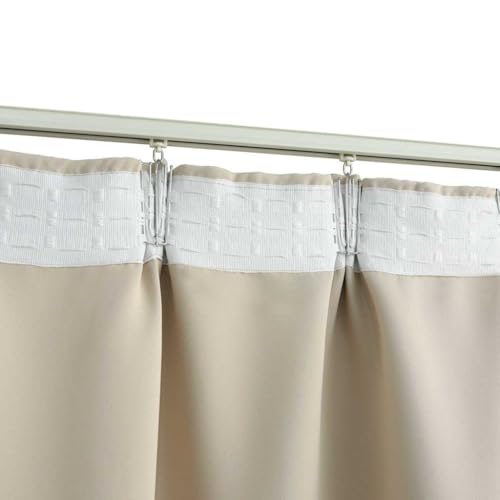 Rideau occultant beige idéal pour créer un cocon dans le salon
