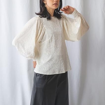 Amazon | [ナラカミーチェ] エンボスベロアボリュームスリーブ