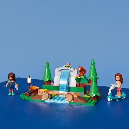 LEGO Friends 41677 Leśny wodospad; w komplecie figurka wiewiórki; idealny prezent dla dzieci lubiących przyrodnicze prezenty (93 elementy)