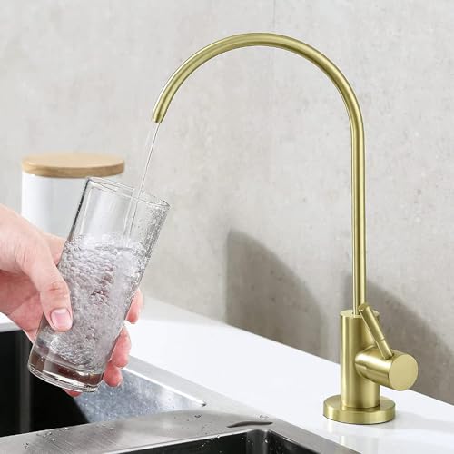 Filtre à eau du robinet de la cuisine pour supprimer le mauvais goût de l'eau