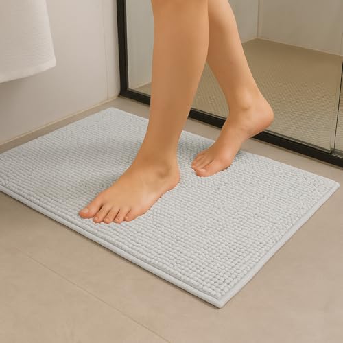 Tapete para Banheiro Antiderrapante 60x40 Microfibra Bolinha Super Macio Absorvente Lavável Secagem Rápida Base Antideslizante Tapete de Banho Higiene e Conforto (Cinza Claro)