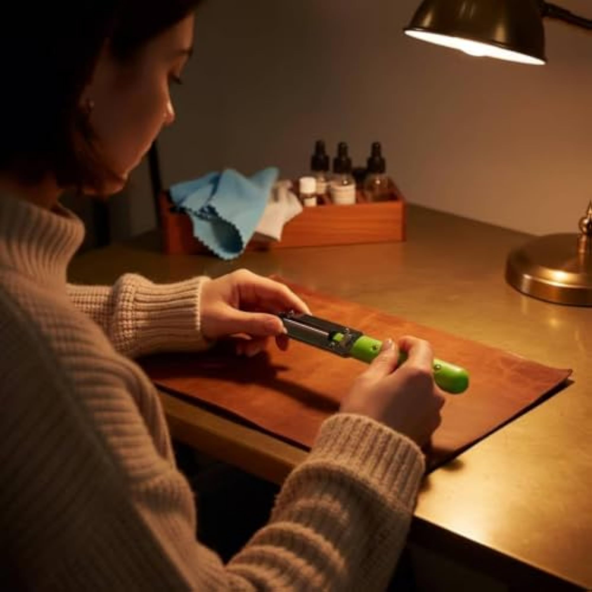 Professional Grade Two Jaw Watch Opener