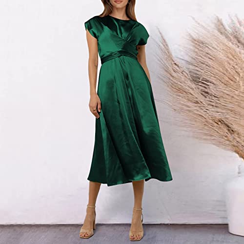 Robe boule fluide pour dissimuler les rondeurs avec style