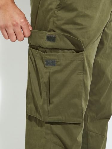 Image of Max Men's Relaxed Fit Low Rise URB N Solid Cargo Joggers