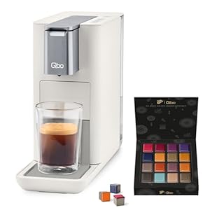 Tchibo Qbo ESSENTIAL Premium Kapselmaschine inkl. 16 recyclebare Qbo Kapseln für Espresso, Caffè und Caffè Grande, kompaktes, innovatives Design, Bright Sand