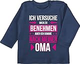 Shirtracer Baby Langarmshirt - Sprüche Baby - Ich versuche Mich zu benehmen Aber ich komme nach meiner Oma - 3/6 Monate - Navy Blau - Spruch Grandma babysachen spruche Meine Langarm sprüchen m - BZ11