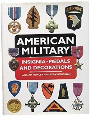 Amazon 洋書アメリカ軍の階級章 写真集 本 米軍 徽章 バッジ 勲章 おもちゃ おもちゃ