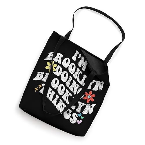 Bolso tote divertido con diseño retro y frase 'Doing BROOKLYN Things' miniatura 2