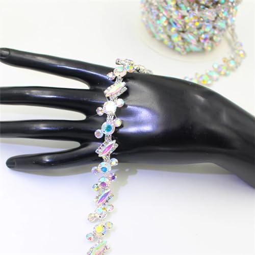 Garniture en strass argenté AB pour personnaliser une robe terne