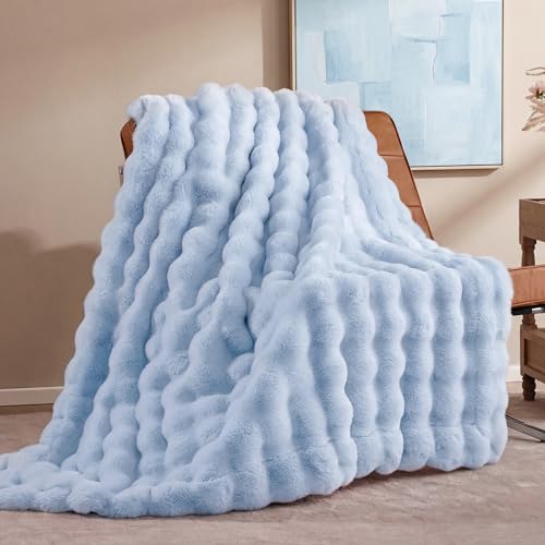 Smoofy Faux Fur Throw Blanket for Couch - Light...