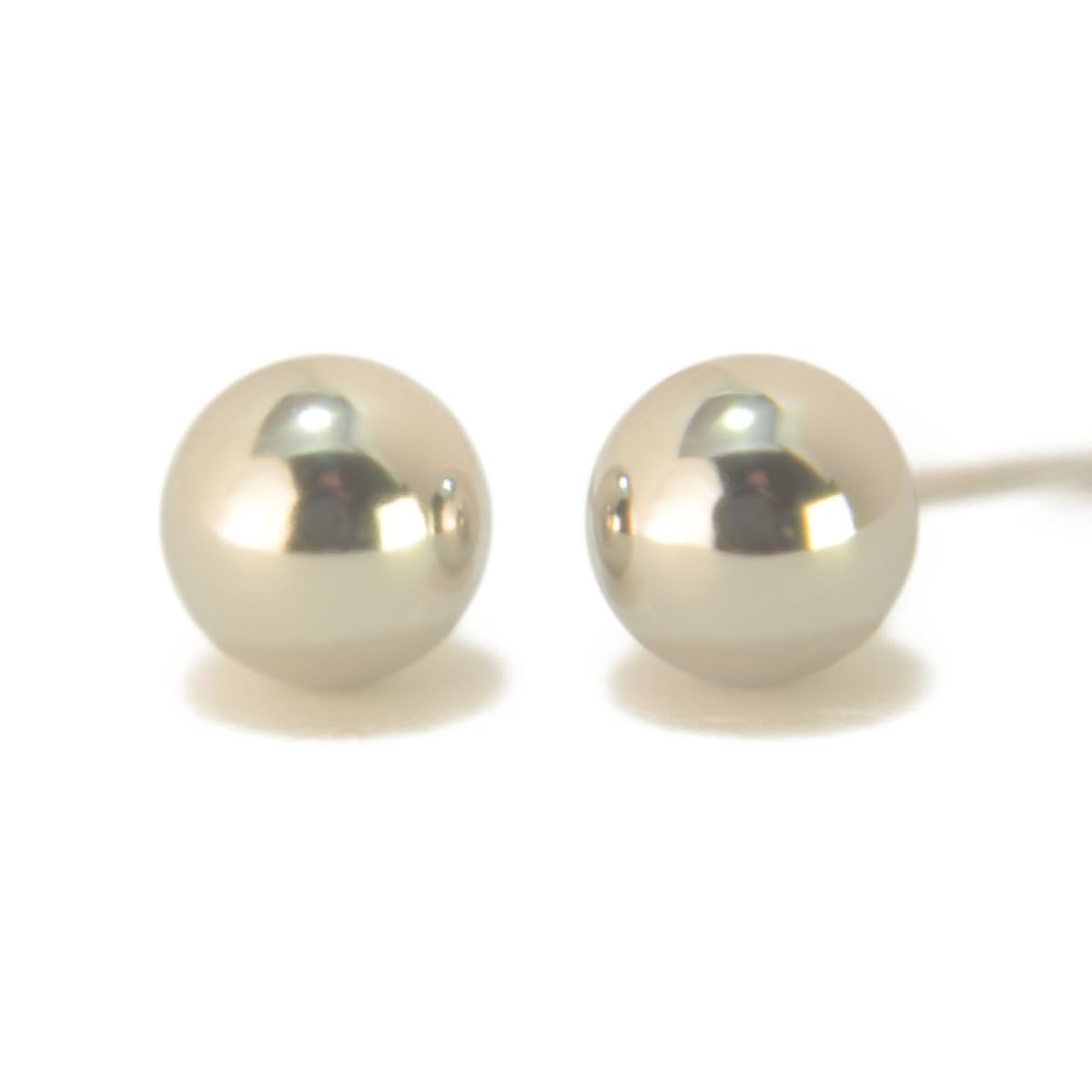 Amazon | 【プラチナピアス】 丸玉ピアス 5mm ボール 日本製 シンプル 