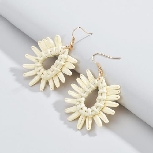 Image of Ladies Handmade Rattan Earring - Tassel A Type Straw Wicker Earrings Bohemian Geometry Earring Circle Pie Shape Earrings