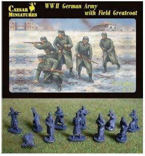 WWII German Soldiers with Field Greatcoat - 1/72 Plastic Soldiers by Caesar Miniatures
