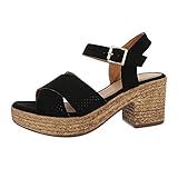 High Heel Sandaletten für Damen sind ein optisch toller Begleiter durch den Sommer. Durch den Absatz sorgen sie für feminine Eleganz, die Variante mit Plateau zaubert endlos lange Beine. Zu den beliebten Farbtönen zählen vor allem Weiß, Silber, Schwarz, Braun und Beige. Die hübschen Schuhe passen wunderbar zum luftigen Sommerkleid, aber auch zu extravaganteren Kleidern bei Festen oder einem gehobenen Dinner.