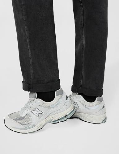 Image of New Balance Men 2002 Sneaker