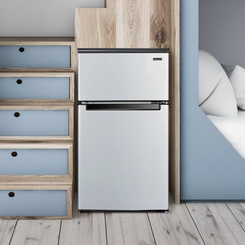 Image of Magic Chef 3.1 cu. ft. Mini Refrigerator in Stainless Look (Stainless Steel)
