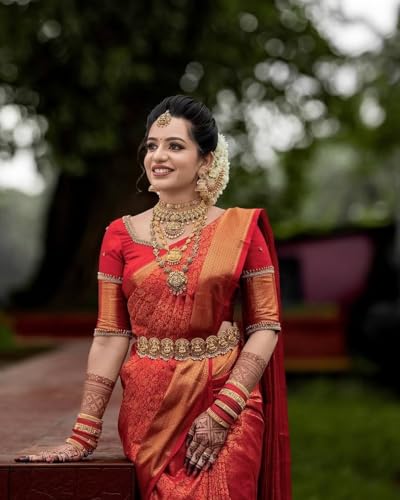 Image of Women's Jangla Pattern Banarasi Soft Silk Saree with Unstitched Blouse Piece and Jacquard Weave Type