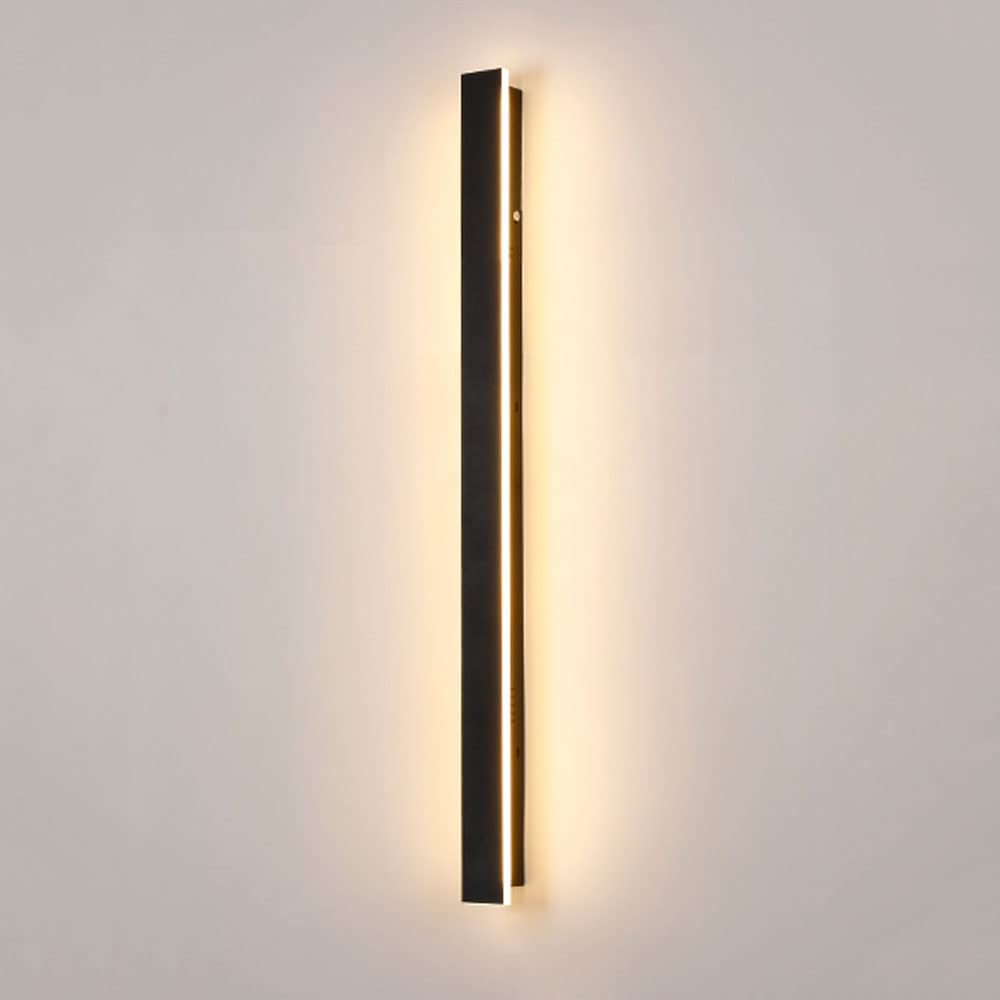 Applique extérieure LED aluminium pour sécuriser un porche sombre avec un éclairage étanche noir