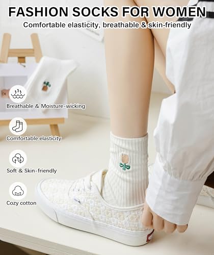 Image of IIG Women's Fashion Cute Cotton Socks Novelty Funny Above Ankle Crew Socks Holiday Gifts for Women 4 /5 Pairs