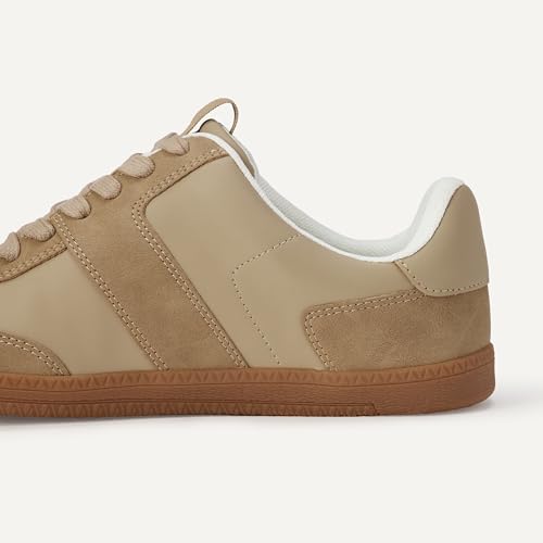 Image of Amazon Essentials Women's Low Top Retro Sneaker with Padded Collar