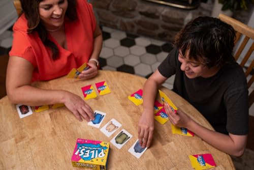 The Lost Boy Entertainment | ¡Piles! | Juego de Cartas para Adultos y Familias | A Partir de 8 Años | De 2 a 8 Jugadores | 10 Minutos por Partida | Español